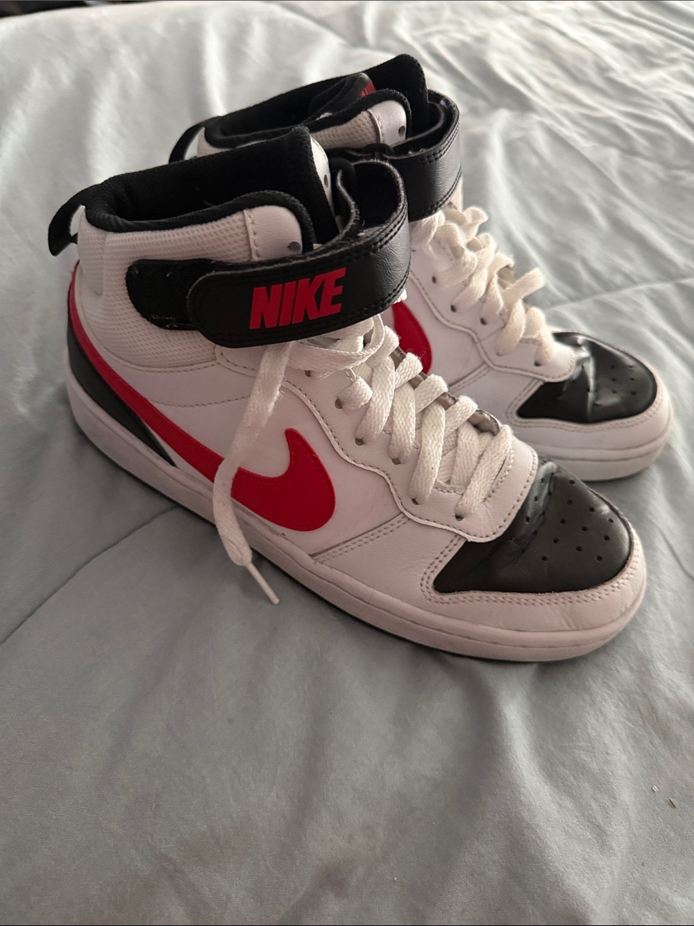 Nike Kids High-Top Sneakers in White, Black & Red